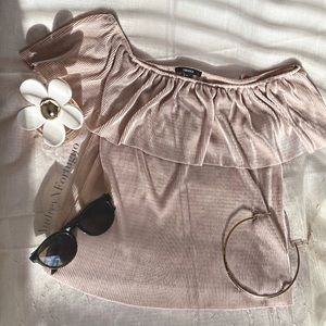 Ribbed off-the-shoulder sheen top